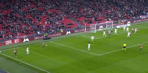 K联赛球队浦项铁人官方社媒账号发布公告称，球队中...