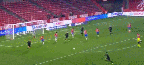 大乌龙！勇士队记：库里是左腿遭遇股四头肌挫伤，而不是右腿