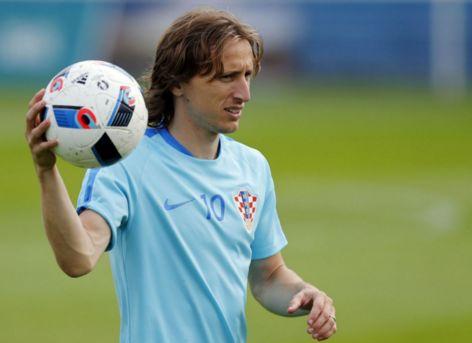 八村塁：詹姆斯告诉我，绝杀球会传给我